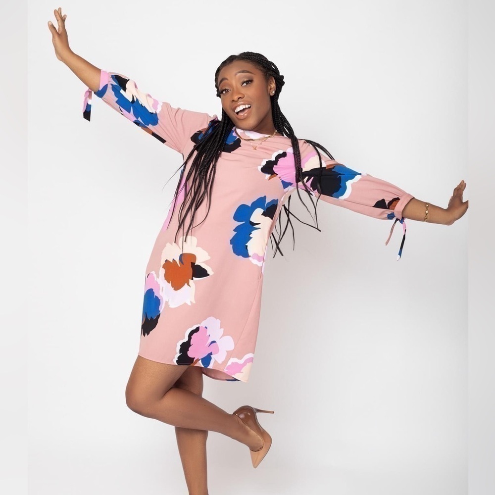 Women Floral mini dress with tie sleeves, NWT!